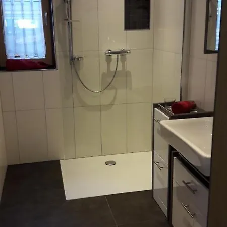 Haus Carmen, Familienfreundliche 4 Edelweiss Mit Einrichtung Apartment *